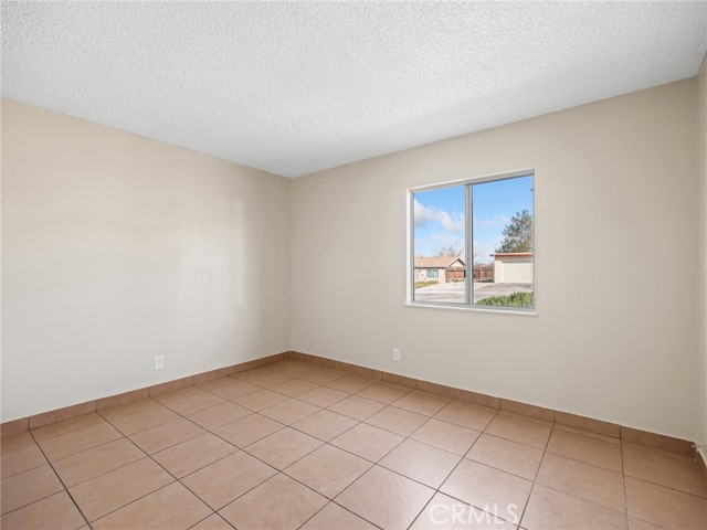 Detail Gallery Image 24 of 35 For 16615 Batson Pl, Victorville,  CA 92395 - 4 Beds | 2 Baths