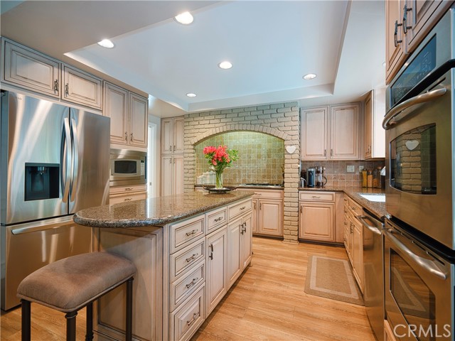 Detail Gallery Image 14 of 54 For 11835 Eddleston Dr, Porter Ranch,  CA 91326 - 4 Beds | 3 Baths