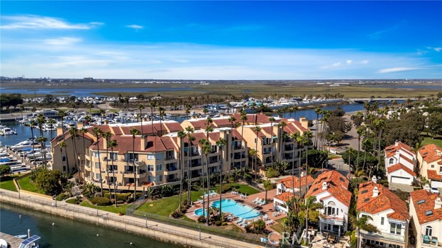 Detail Gallery Image 23 of 47 For 16291 Countess Dr #306,  Huntington Beach,  CA 92649 - 2 Beds | 2 Baths