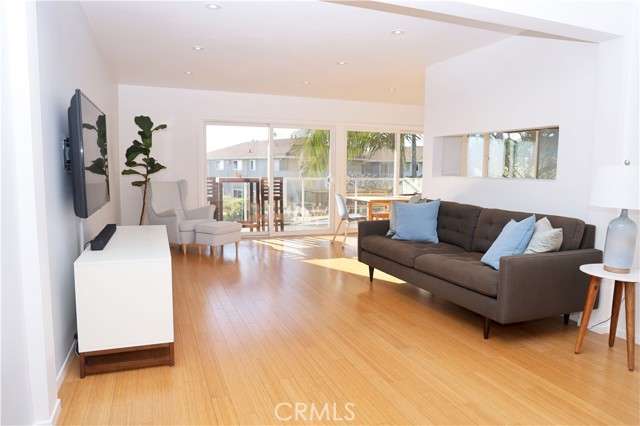 Detail Gallery Image 4 of 19 For 21703 Ocean Vista #201,  Laguna Beach,  CA 92651 - 2 Beds | 2 Baths