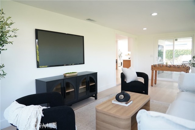 Detail Gallery Image 17 of 33 For 6901 Breeland, Huntington Beach,  CA 92647 - 3 Beds | 2 Baths