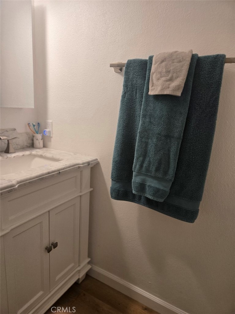 https://media.crmls.org/medias/0a862cc0-e088-42c5-8869-d123c388dd8e.jpg?preset=X-Large