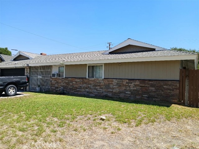 Detail Gallery Image 1 of 19 For 2495 Conejo Dr, San Bernardino,  CA 92404 - 4 Beds | 2 Baths