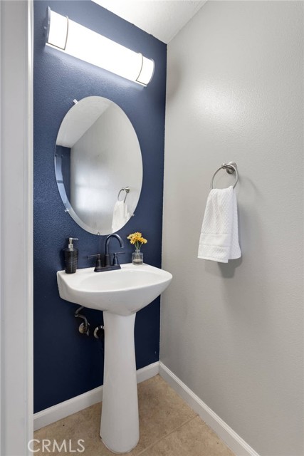 Detail Gallery Image 26 of 38 For 5378 Bellflower St, Oak Hills,  CA 92344 - 4 Beds | 2/1 Baths