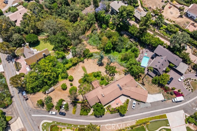 1815 Ladera Vista Place, Fullerton CA: https://media.crmls.org/medias/0a868287-fd8b-41ff-90ce-a0c9725bfd19.jpg