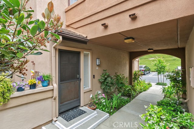 9 Silvertide Drive, Dana Point CA: https://media.crmls.org/medias/0a86eaab-2834-4d8a-96a1-19e20cdcf31a.jpg