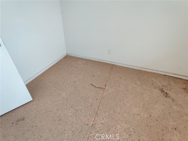 Detail Gallery Image 7 of 14 For 12166 Lakeview Dr, Trona,  CA 93562 - 3 Beds | 1 Baths