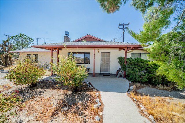 Detail Gallery Image 1 of 51 For 9912 Oasis Rd, Pinon Hills,  CA 92372 - 3 Beds | 2 Baths