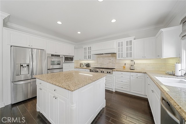 Detail Gallery Image 8 of 36 For 28 Townsend, Irvine,  CA 92620 - 5 Beds | 5/1 Baths