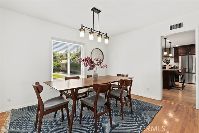 1870 N Arroyo Boulevard, Pasadena CA: https://media.crmls.org/medias/0a88bfcf-7dfb-470d-884d-39f116532e29.jpg