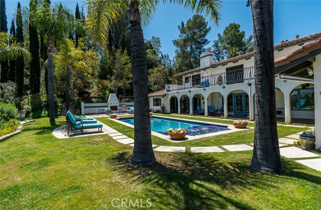 420 Inverness Drive, La Canada Flintridge CA: https://media.crmls.org/medias/0a8906a4-4a5c-488a-8ab5-0cb41e896f80.jpg