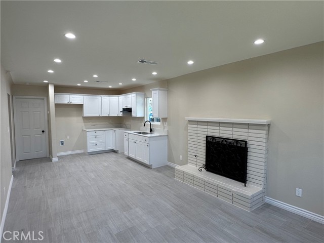 Detail Gallery Image 3 of 15 For 209 E 11th St, San Bernardino,  CA 92410 - 4 Beds | 2 Baths