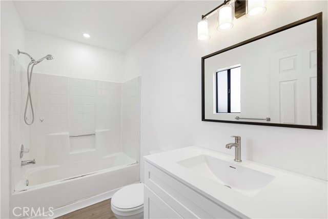 Detail Gallery Image 23 of 24 For 1132 Elm Ave #215,  Glendale,  CA 91201 - 2 Beds | 2/1 Baths