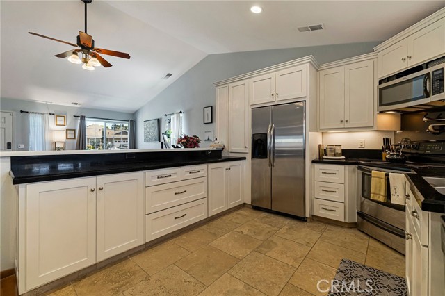 Detail Gallery Image 15 of 58 For 13 Avante, Chico,  CA 95973 - 3 Beds | 2 Baths