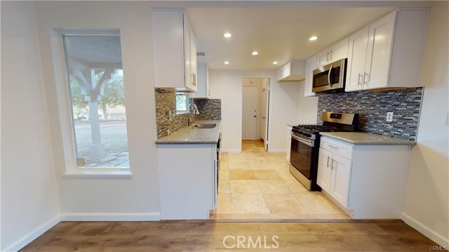 Detail Gallery Image 11 of 17 For 1952 Adobe, Corona,  CA 92882 - 3 Beds | 2 Baths