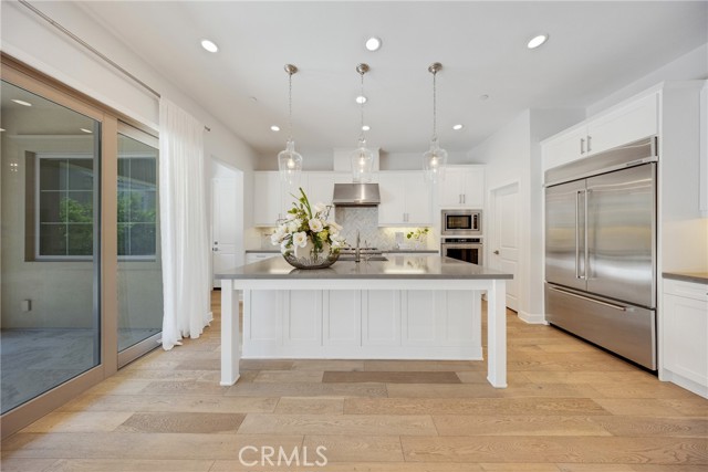 72 English Saddle, Irvine CA: https://media.crmls.org/medias/0a8b93a4-a9c7-4cae-b4fb-80b1c7999237.jpg