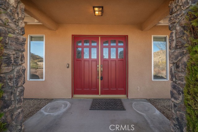 Detail Gallery Image 4 of 50 For 54046 Ridge Rd, Yucca Valley,  CA 92284 - 4 Beds | 2 Baths