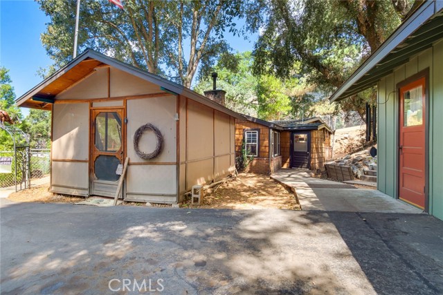 Image 38 of 66 For 39065 Oak Glen Road