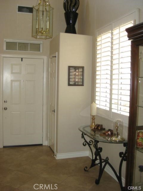 Detail Gallery Image 3 of 14 For 1410 Augusta Dr, Upland,  CA 91786 - 2 Beds | 2/1 Baths