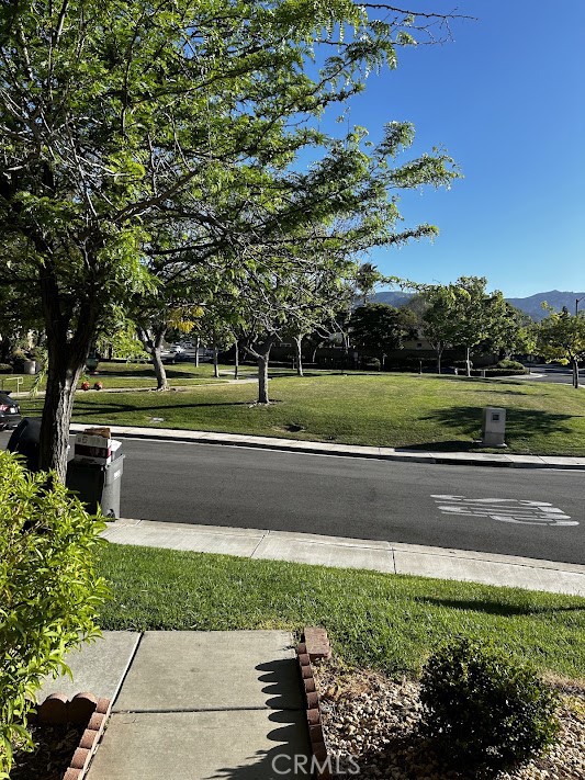 Detail Gallery Image 4 of 11 For 1009 Sunbeam Ln, Corona,  CA 92881 - 3 Beds | 2/1 Baths