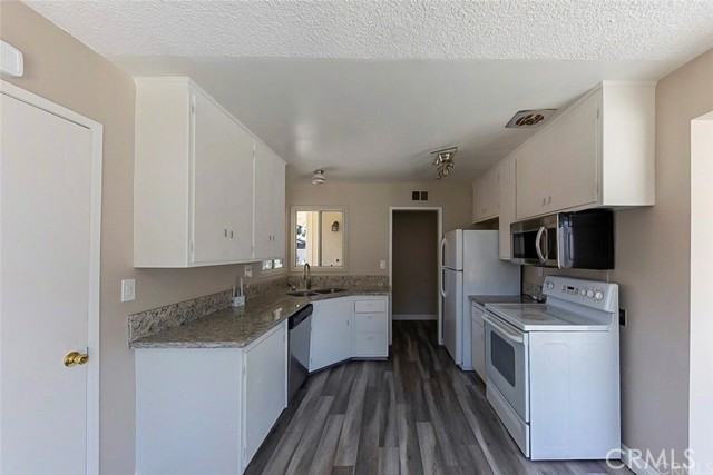 Detail Gallery Image 5 of 6 For 7742 Cassia Ave, Riverside,  CA 92504 - 1 Beds | 1 Baths