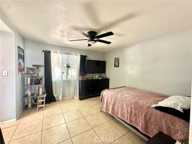 644 Whittendale Street, Bakersfield CA: https://media.crmls.org/medias/0a90d921-596b-428f-9f74-781b2ea0d24d.jpg