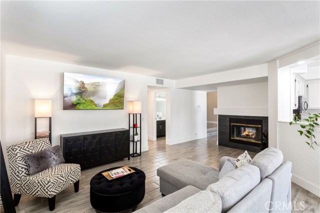 Detail Gallery Image 10 of 42 For 24550 Camino Meridiana, Murrieta,  CA 92562 - 4 Beds | 2/1 Baths