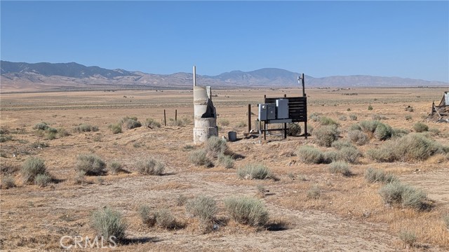 275 W Avenue B, Lancaster CA: https://media.crmls.org/medias/0a91c721-804d-43cb-8b3f-5e64a363e118.jpg