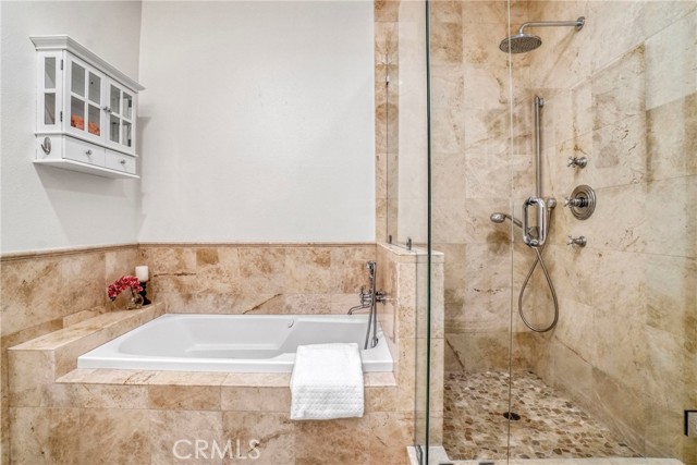 4299 Bakman Avenue, Studio City CA: https://media.crmls.org/medias/0a9210c0-c586-4658-879d-d1c988fd2413.jpg
