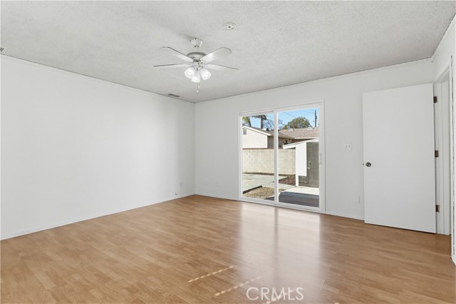 Detail Gallery Image 34 of 47 For 417 S Glenwood Pl., Burbank,  CA 91506 - 5 Beds | 3 Baths