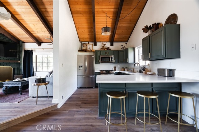 Detail Gallery Image 6 of 36 For 1132 Mount Shasta Rd, Big Bear City,  CA 92314 - 4 Beds | 2 Baths