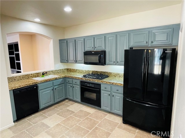 649 Sumner Way, Oceanside CA: https://media.crmls.org/medias/0a932dd9-8000-4f76-a1d9-b981e3d8ea32.jpg