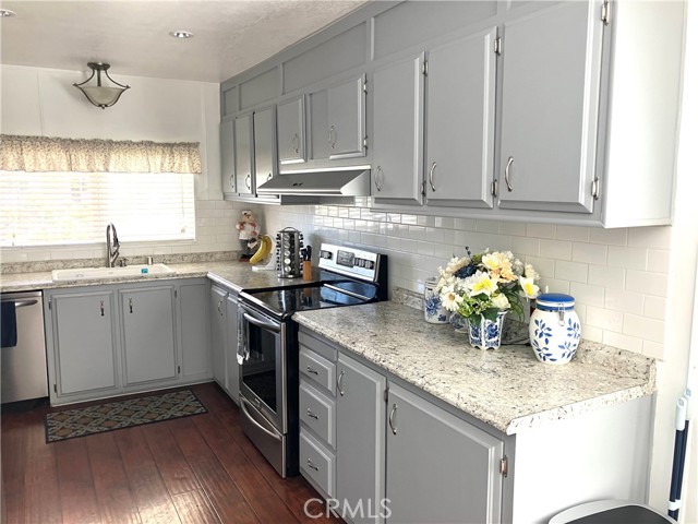 Detail Gallery Image 5 of 17 For 1250 N Kirby St #77,  Hemet,  CA 92545 - 2 Beds | 2 Baths