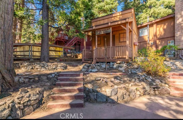 Detail Gallery Image 5 of 43 For 26249 Alpine, Twin Peaks,  CA 92391 - 4 Beds | 3 Baths