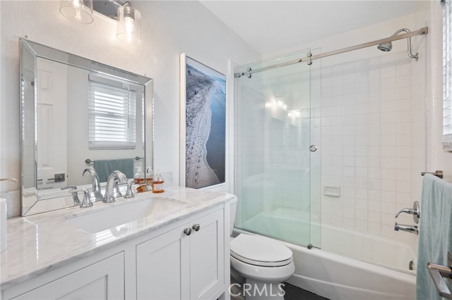 Detail Gallery Image 22 of 36 For 427 Manhattan Ave, Hermosa Beach,  CA 90254 - 2 Beds | 2/1 Baths