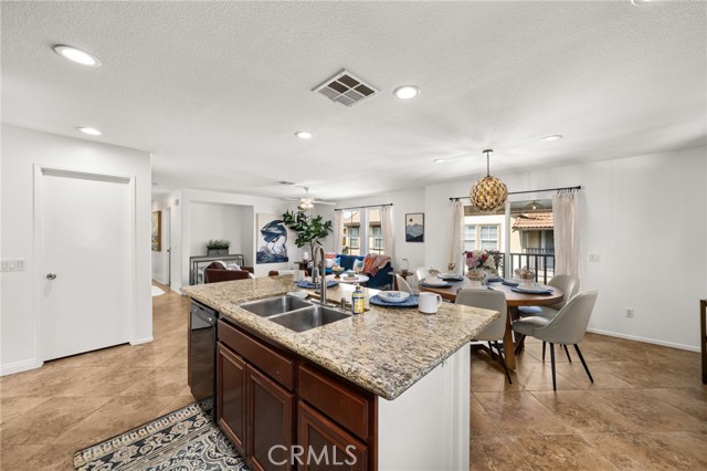 Detail Gallery Image 8 of 37 For 8090 Cornwall Ct #33,  Rancho Cucamonga,  CA 91739 - 2 Beds | 2 Baths