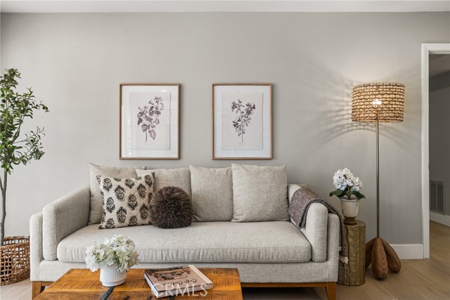 4052 Escudero, Irvine CA: https://media.crmls.org/medias/0a94e15c-fa61-4b8a-9d98-709e5999ac14.jpg