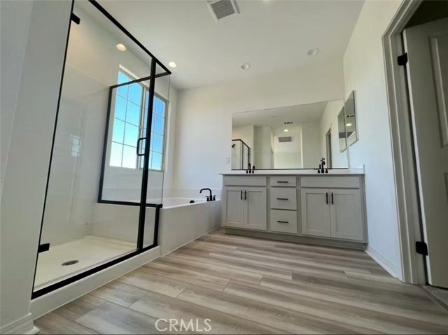 Detail Gallery Image 14 of 17 For 16161 Pasture Ave, Chino,  CA 91708 - 4 Beds | 3 Baths