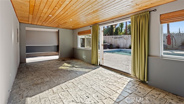 Detail Gallery Image 13 of 28 For 7701 Mclaren Ave, West Hills,  CA 91304 - 3 Beds | 2 Baths