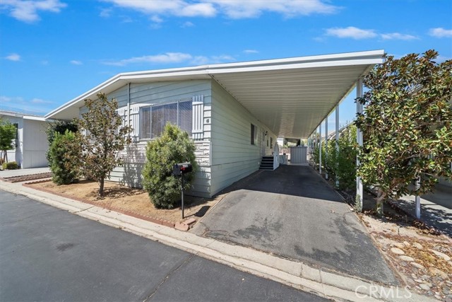 54999 Martinez #46 Trail, Yucca Valley CA: https://media.crmls.org/medias/0a954eb6-0bc8-4196-b613-382076b3c990.jpg