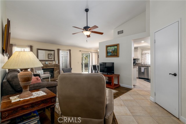 Detail Gallery Image 4 of 34 For 29308 Calgary Ct, Menifee,  CA 92586 - 3 Beds | 2 Baths