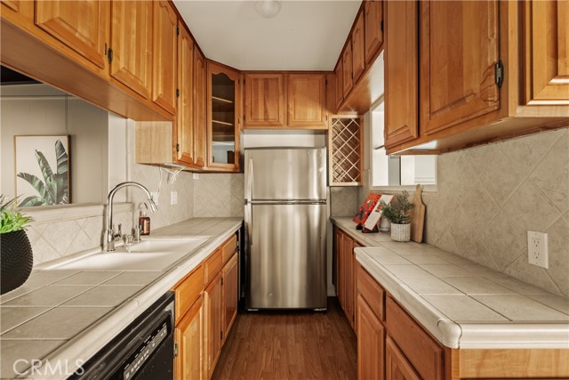 Detail Gallery Image 8 of 27 For 1640 N Lincoln St, Burbank,  CA 91506 - 4 Beds | 2 Baths