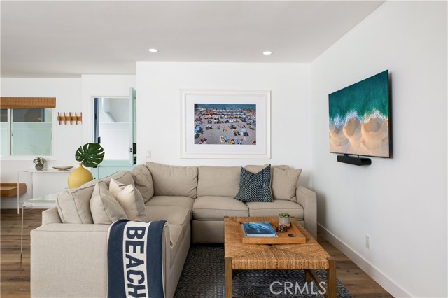 Detail Gallery Image 19 of 33 For 310 Onyx Ave a,  Newport Beach,  CA 92662 - 3 Beds | 2 Baths