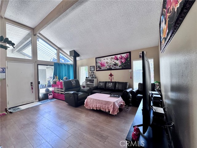 Detail Gallery Image 7 of 30 For 2532 W Macarthur Bld #B,  Santa Ana,  CA 92704 - 1 Beds | 1 Baths