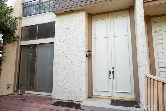 6121 Shoup Avenue, Woodland Hills CA: https://media.crmls.org/medias/0a984801-844b-42da-9164-8ced3856ddd5.jpg