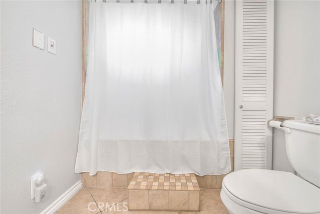 6442 Raymond Avenue, Long Beach CA: https://media.crmls.org/medias/0a9898fc-1888-42d0-bbc7-b7e57cf79fcf.jpg