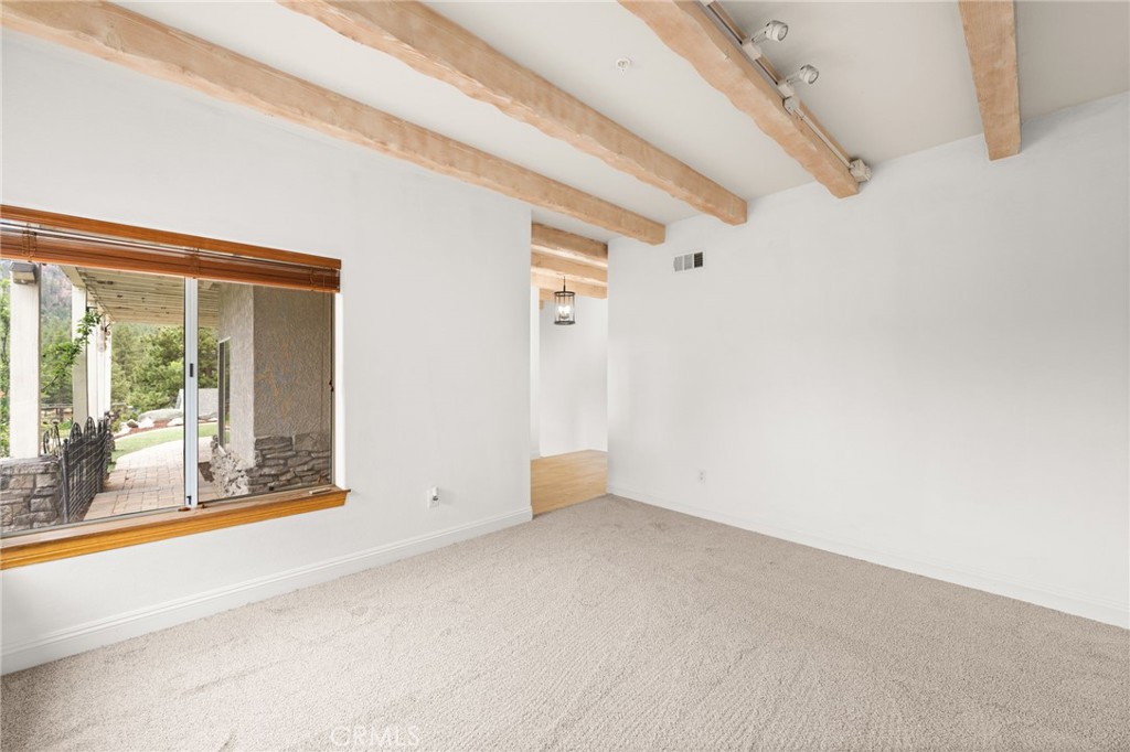 MLS #CV25120554 image #10