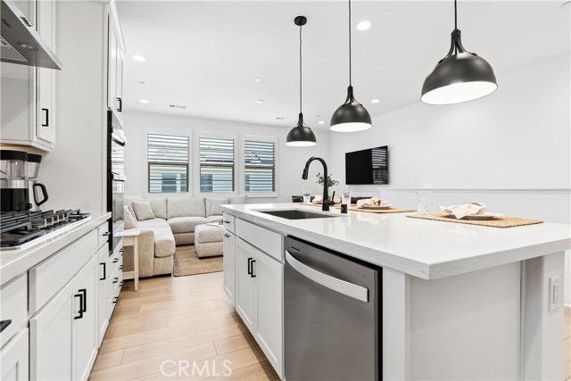 750 Cornelia Way, Rancho Mission Viejo CA: https://media.crmls.org/medias/0a9a54d9-92e2-476c-9c52-e95d6ce14874.jpg
