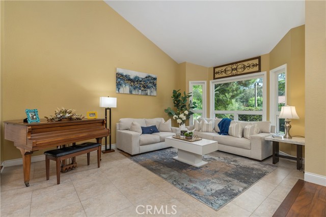 8 Rancho Laguna Dr., Pomona CA: https://media.crmls.org/medias/0a9b2456-464e-44ce-ac92-2af43815f664.jpg