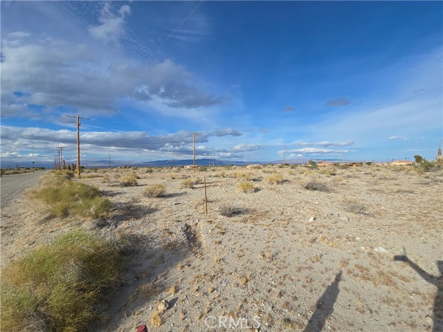 Detail Gallery Image 6 of 19 For 1544 Red Sea Ave, Thermal,  CA 92274 - – Beds | – Baths